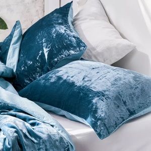 Matching Sky Velvet Duvet and Sham Set